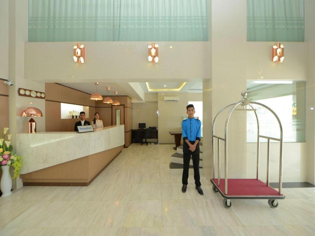 Hotel Lexus Yangon Dış mekan fotoğraf