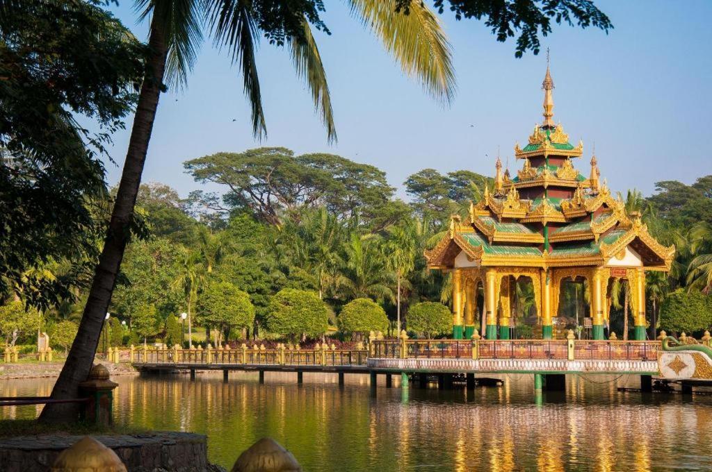 Hotel Lexus Yangon Dış mekan fotoğraf