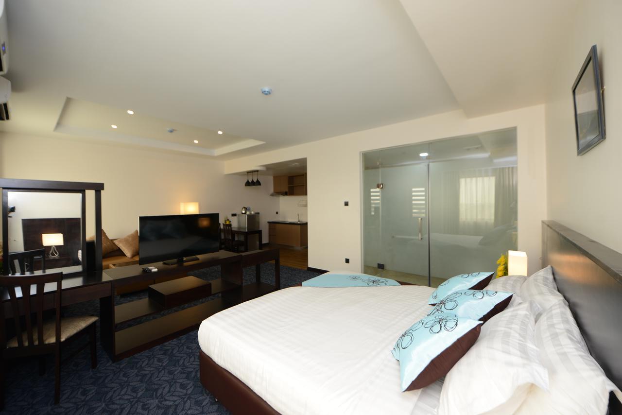 Hotel Lexus Yangon Dış mekan fotoğraf