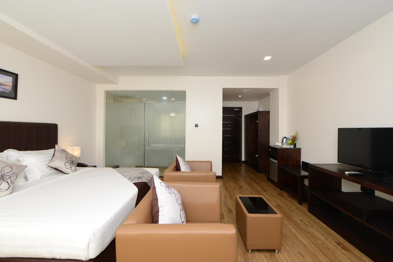 Hotel Lexus Yangon Dış mekan fotoğraf